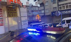 Gaziosmanpaşa'da iş yerinin önüne içinde el yapımı patlayıcının olduğu paketi bırakıp kaçtılar