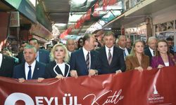 İzmir'de 9 Eylül kutlamaları 'Zafer Yürüyüşü' ile başladı