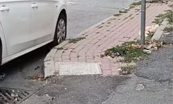 Kağıthane'de yeraltı elektrik kablolarında patlama: Aracını son anda kurtardı