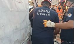 Kamyonet, TIR'a arkadan çarptı: 2 ölü
