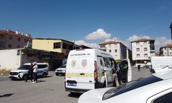 Kıraathane çalışanı, husumetlisini tüfekle ağır yaraladı