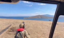 Koyun Adası'nda karaya oturan teknedeki 2 kişi kurtarıldı