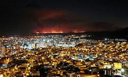 Kozan'da 2 ayrı noktada orman yangını; yerleşim yerleri tedbir amaçlı boşaltıldı (6)