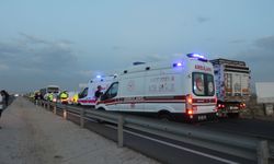 Kum fırtınasında zincirleme kaza; 16 yaralı (2)