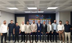 Mardin 1969 Spor'da teknik direktör Petev'e imza töreni