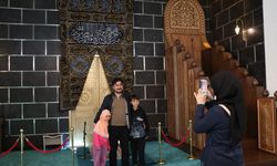 Mihrabıyla dikkat çeken camiye ilgi