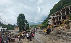 Nepal'deki selde hayatını kaybedenlerin sayısı 1355'e yükseldi