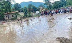 Nepal'deki selde hayatını kaybedenlerin sayısı 1451'e yükseldi