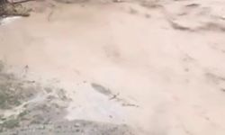 Nevşehir'de sel sularına kapılan otomobildeki 3 kişi köylüler tarafından kurtarıldı