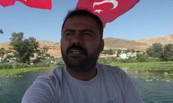 Nilüfer yapraklarıyla kaplı Gölbaşı Gölü'ne ilgi