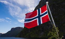 Norveç'in yeni Kralı 8'inci Haakon parlamentoda yemin etti