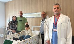 Organları ters doğan Ömer, ameliyatla sağlığına kavuştu