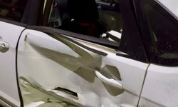 Osmaniye'de 2 otomobilin çarpışması kamerada; 3 yaralı