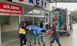 Otomobil ile çarpışan motosikletin sürücüsü öldü; kaza kamerada