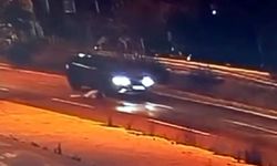 Otomobilin çarptığı çocuk ağır yaralandı; kaza kamerada