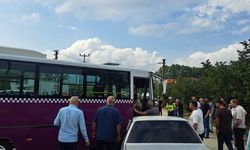 Özel halk otobüsü ile otomobil kafa kafaya çarpıştı: 5 yaralı