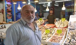 Rize'de sezonun ilk balıkları tezgahtaki yerlerini aldı