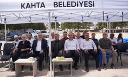 Sanatçılardan Kahtalı Mıçe'nin mezarına ziyaret