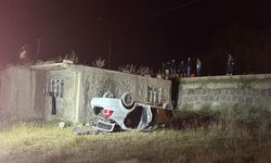 Şarampole devrilen otomobilin sürücüsü yaralandı