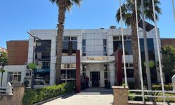 Seferihisar Belediyesi soruşturmasında gözaltına alınan 2 şüpheli, adliyede