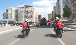Şehit polisin oğlu Çınar'ı okula Emniyet Müdürü Aydın götürdü