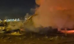 Seyir halinde alev alan TIR köprüden düştü