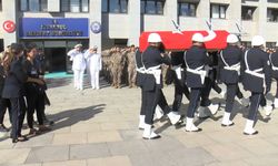 Şırnak'ta kazada şehit olan polis memuru için İstanbul Emniyet Müdürlüğü'nde tören