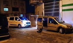 Sokak ortasında tartıştığı arkadaşını bıçakla öldürdü