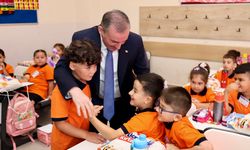 Sultanbeyli Belediyesi'nden 9 bin öğrenciye kırtasiye seti