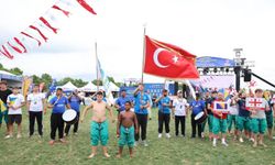 Sultangazi'de 2'nci Uluslararası Karakucak Güreşleri düzenlendi