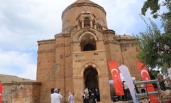 Tarihi Akdamar Kilisesi'nde 14'üncü ayin başladı / Ek fotoğraflar
