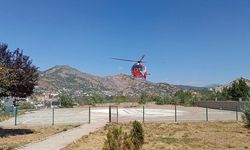 Tunceli'de parmaklarından yaralanan kadın, ambulans helikopterle sevk edildi