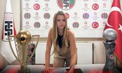 Turgutluspor'dan tarihi ilk: Takım 22 yaşındaki Zeynep Mestan'a emanet