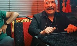 Ümit Besen, konserine nostaljik minibüsle gitti