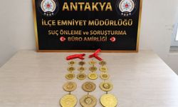 Yola düşen altın dolu keseyi alan kişi yakalandı