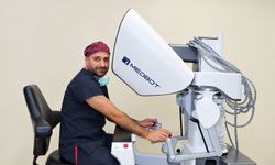 12 yıldır kasık ve karın ağrısı çeken hasta robotik cerrahiyle sağlığına kavuştu