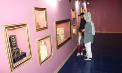 1700'lü yıllardan günümüze oyuncaklar bu müzede sergileniyor