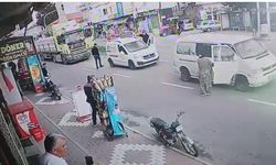 4 aracın karıştığı zincirleme kaza kamerada