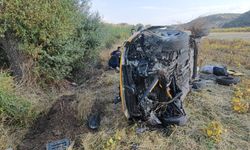 Adıyaman'da taksi şarampole devrildi: 5 yaralı