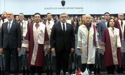 AK Parti'li Yayman, akademik yıl açılışı konferansında üniversitelilerle bir araya geldi