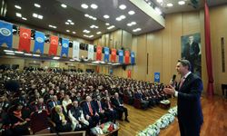 Bakan Bayraktar: Türkiye'yi gençlerle enerjide bağımsız kılacağız