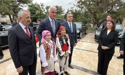 Bakan Ersoy: Kütüphaneleri çoğaltmak, toplumumuzun düşünce dünyasını zenginleştirmektir