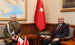 Bakan Güler, Polonya Genelkurmay Başkanı Orgeneral Kukula'yı kabul etti