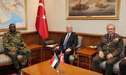 Bakan Güler, Sudan Kara Kuvvetleri Komutanı'nı kabul etti