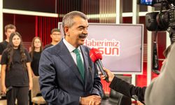 Bakan Tekin, Demirören Medya ve Teknoloji MTAL'i ziyaret etti, öğrencilerin sorularını yanıtladı