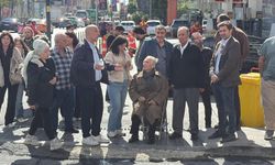 Beşiktaş'ta iş yerinde yangın: Üst katlarda mahsur kalanları itfaiye kurtardı