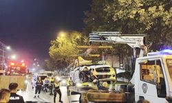 Beyoğlu'nda 5 aracın karıştığı zincirleme kaza kamerada; 3 yaralı: Sürücü 2.24 promil alkollü çıktı