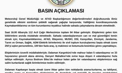 Bodrum'da sağanak; cadde ve sokaklar göle döndü, araçlar yolda kaldı (4)