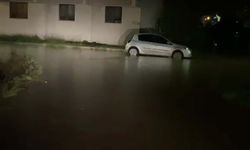 Çanakkale Biga'da sağanak; cadde ve sokaklar göle döndü