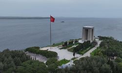 Çanakkale Savaşları'nda Türk askeri, yaralı İngiliz'i sırtında taşımış